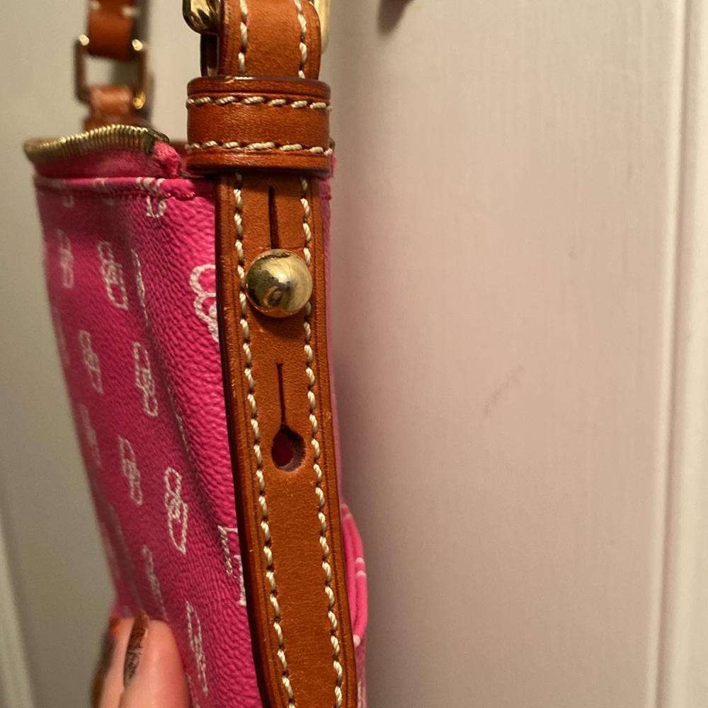 Dooney & Bourke pink and brown leather shoulder bag. - Picture 12 of 13